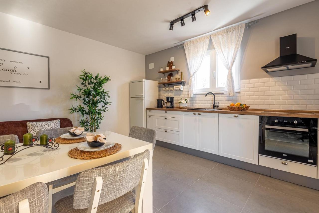 Apartment Bo&Dy With Private Pool Rogoznica  Luaran gambar