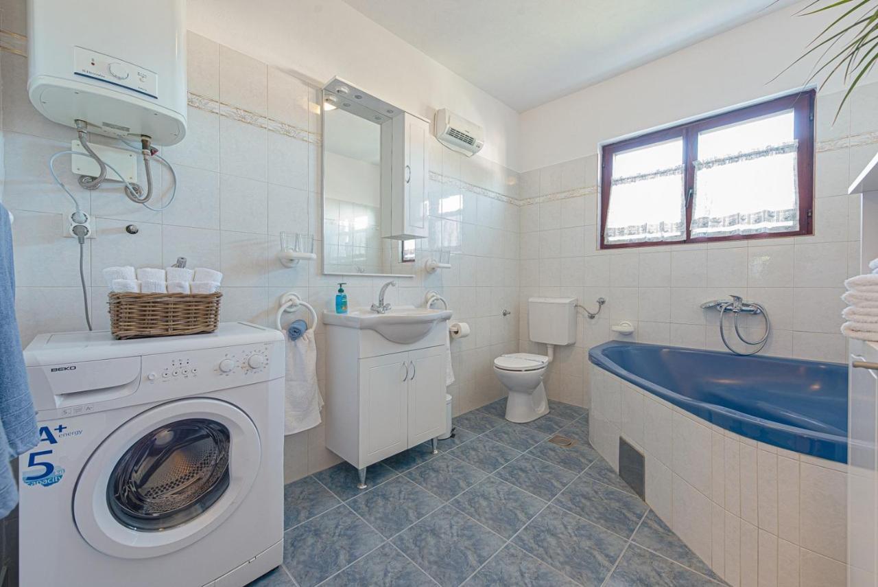 Apartment Bo&Dy With Private Pool Rogoznica  Luaran gambar